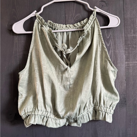 HYFVE Green Ruched Sleeveless Tank Top - Picture 2 of 3